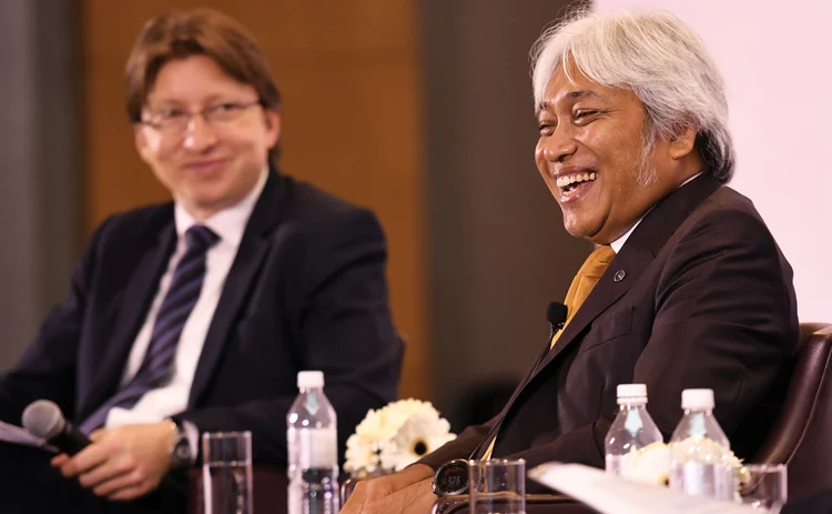 BNM governor Muhammad Ibrahim (right) shares a joke with Central Banking’s editor-in-chief, Christopher Jeffery