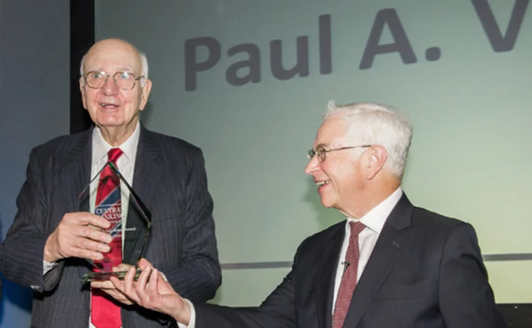 Central Banking founder Robert Pringle (right) presents Paul Volcker with his Lifetime Achievement award