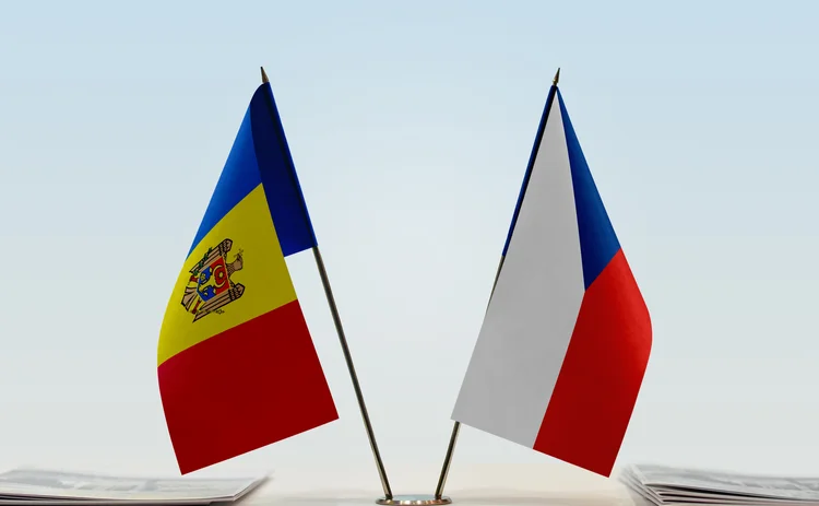 Flags of Czech Republic and Moldova