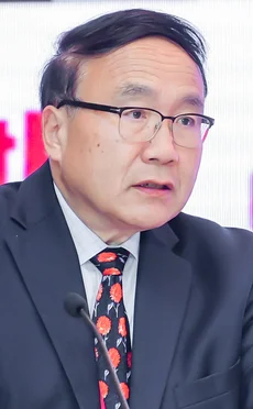 Zhu Xian - IFF China 2021 headshot 4-01