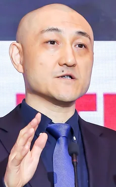 Wei Qing - IFF China 2021 headshot 5-04